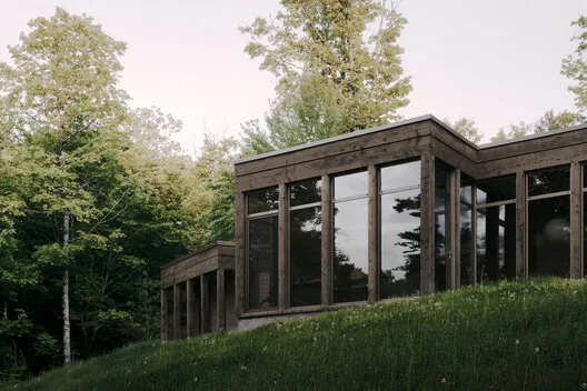 Atelier Carle'den SONO Evi: Manzarayla Dans Eden Beton ve Ahşap