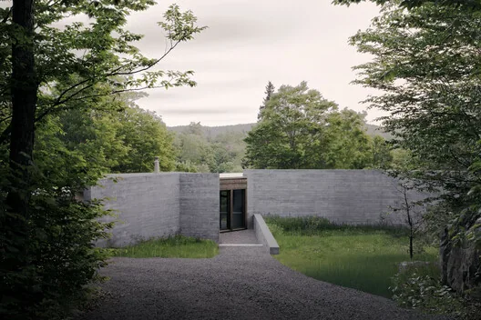 SONO Evi: Atelier Carle’den Manzarayla Dans Eden Beton ve Ahşap