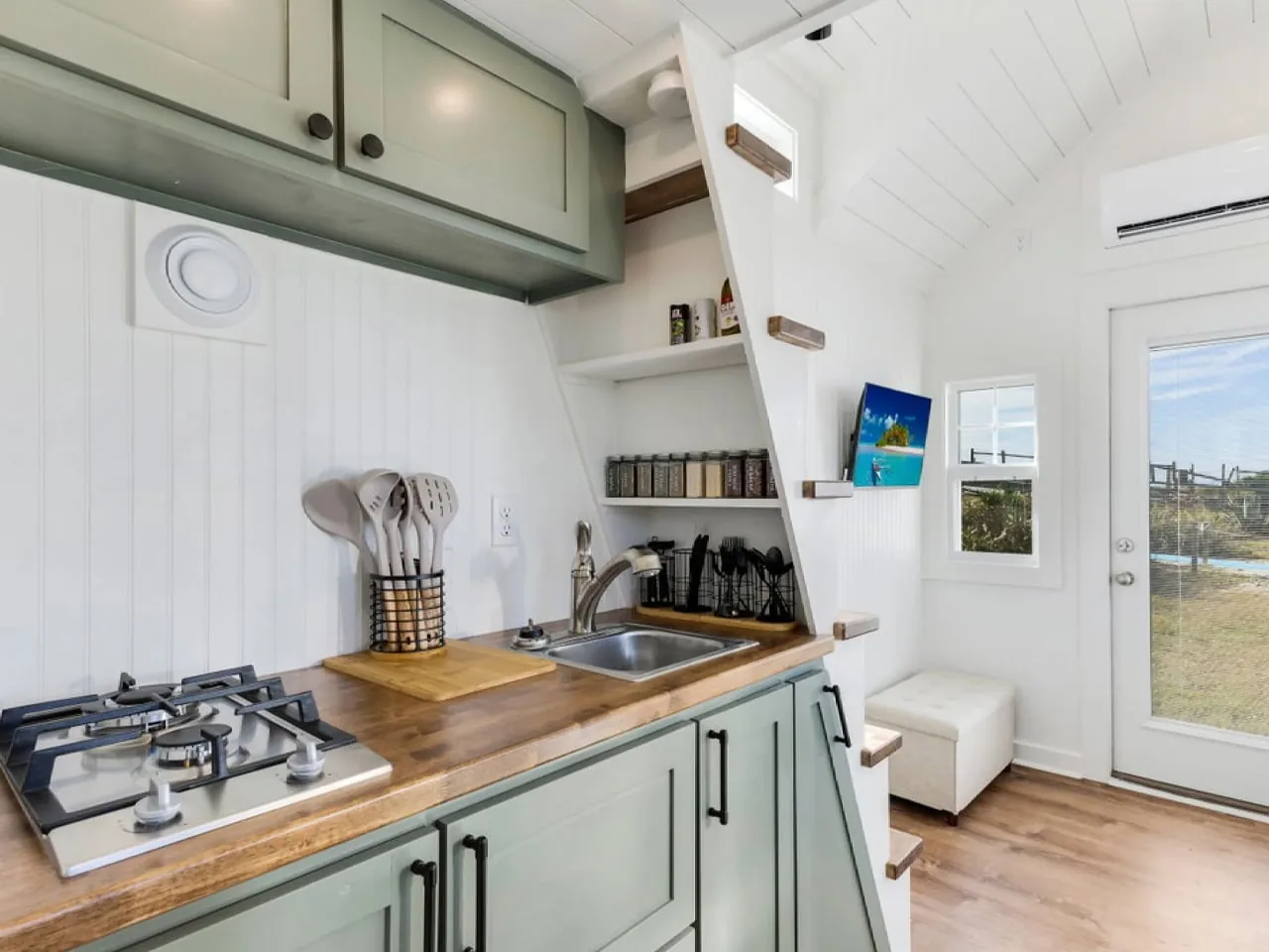 128 Fit Karede 4 Kişilik Tiny House: Petite Pelican