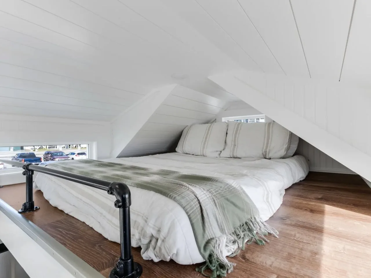 128 Fit Karede 4 Kişilik Tiny House: Petite Pelican