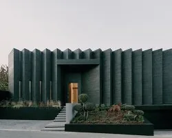 Hecate's Garden: Antik Mitoloji Modern Serada Yeniden Canlanıyor