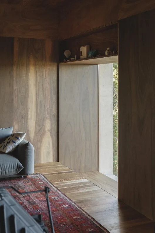 EA House: Uçurum Kenarında Deneysel Bir Aile Evi Tasarımı
