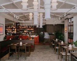 Falwa Restoranı: Arap At Mirasının Modern Tasarımla Dansı