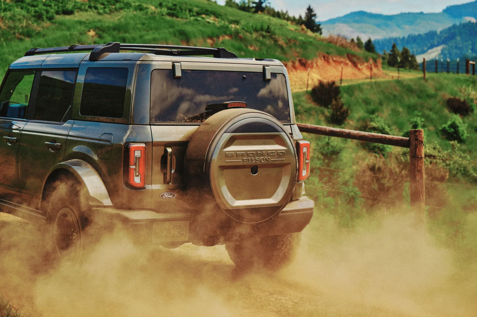 Kromdan Arınmış Lüks: Ford ve Filson Bronco'yu Yeniden Yorumluyor