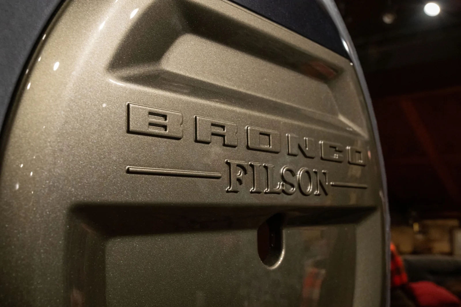 Kromdan Arınmış Lüks: Ford ve Filson Bronco'yu Yeniden Yorumluyor