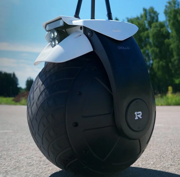 Güvenlik Robotunda Tek Tekerlek Devrimi: Rollo 1Rollo