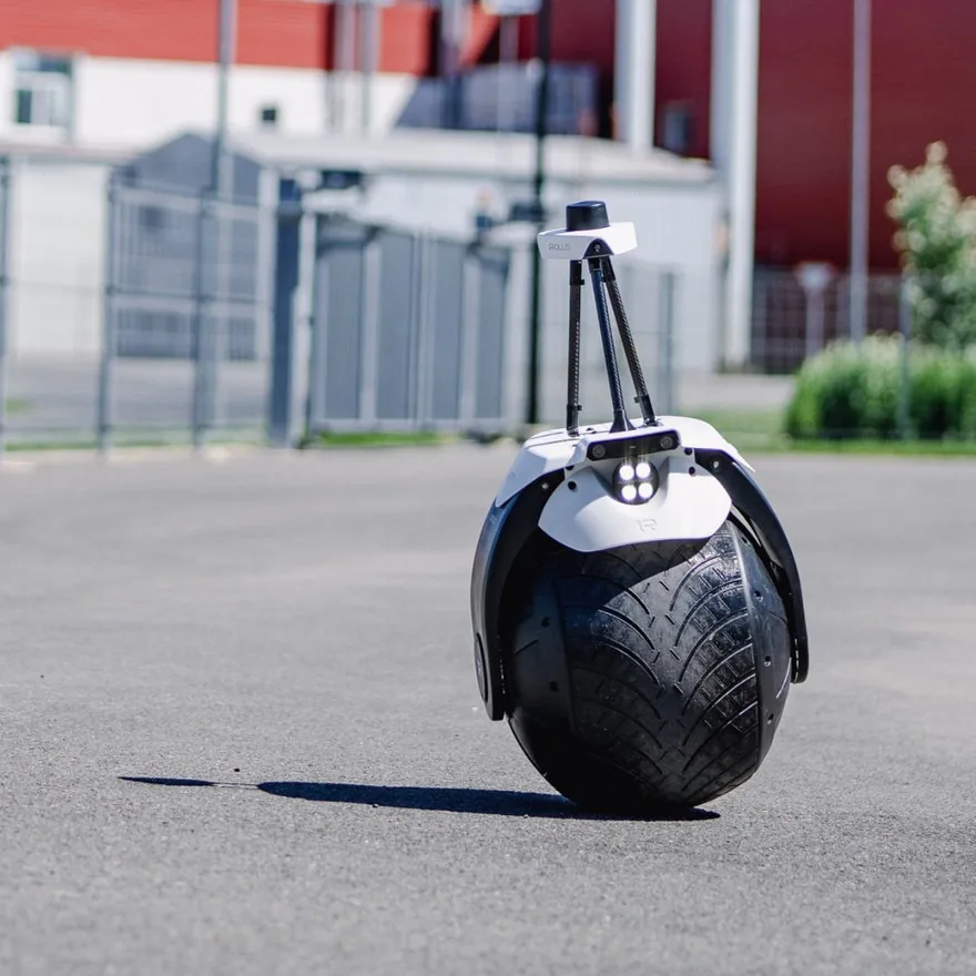 Güvenlik Robotunda Tek Tekerlek Devrimi: Rollo 1Rollo