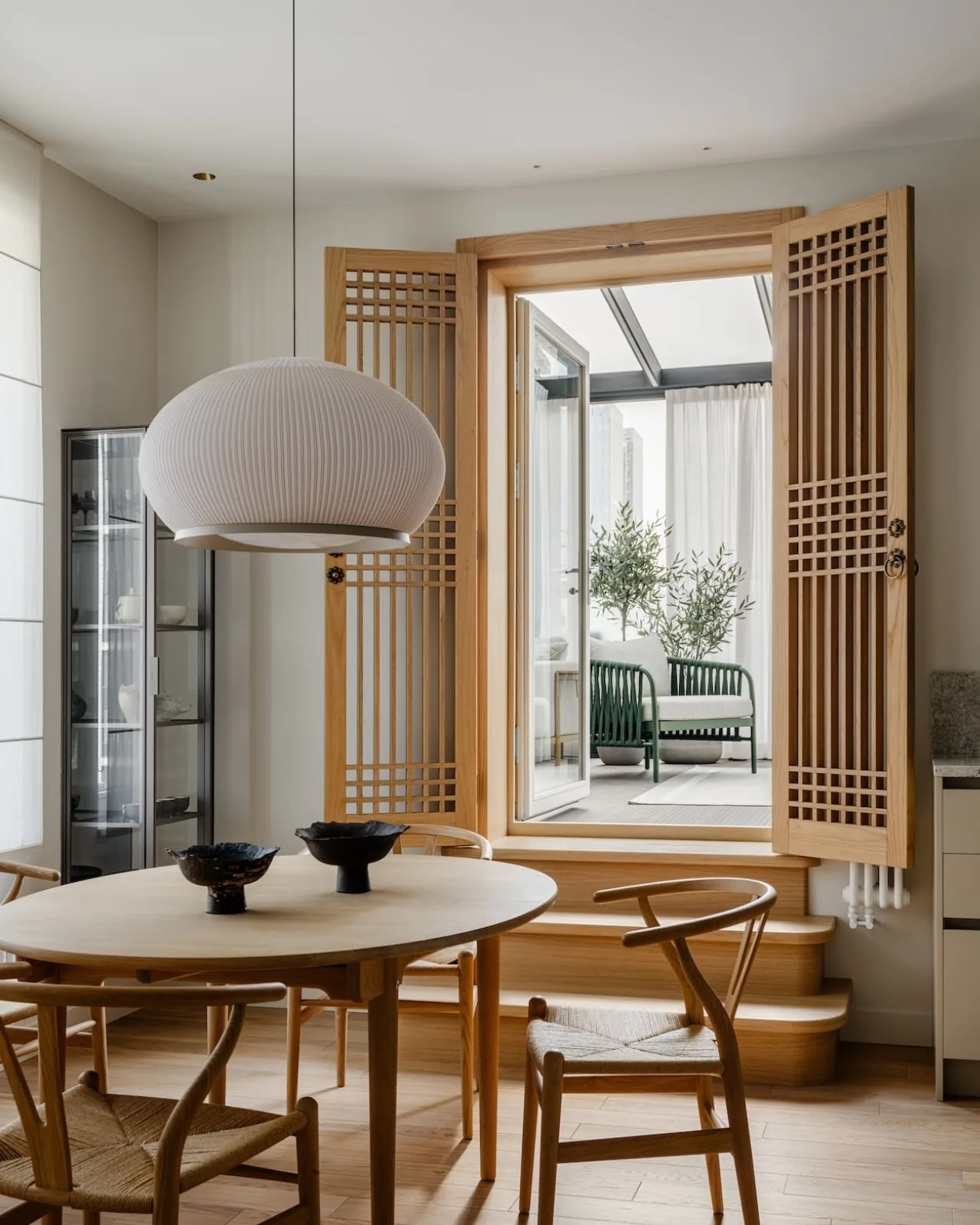 Hanok Ruhu Moskova'da: Geleneksel Kore Mimarisi Modern Evde