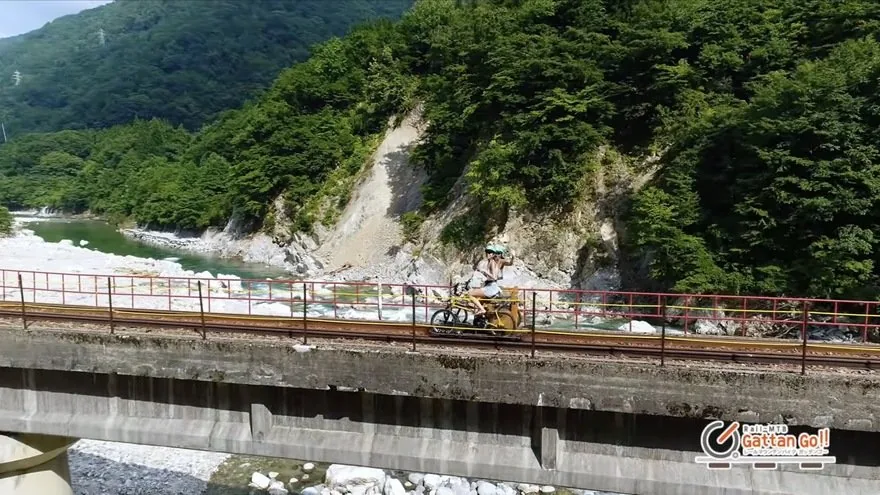 Japonya'nın Terk Edilmiş Raylarında E-Bisiklet Macerası