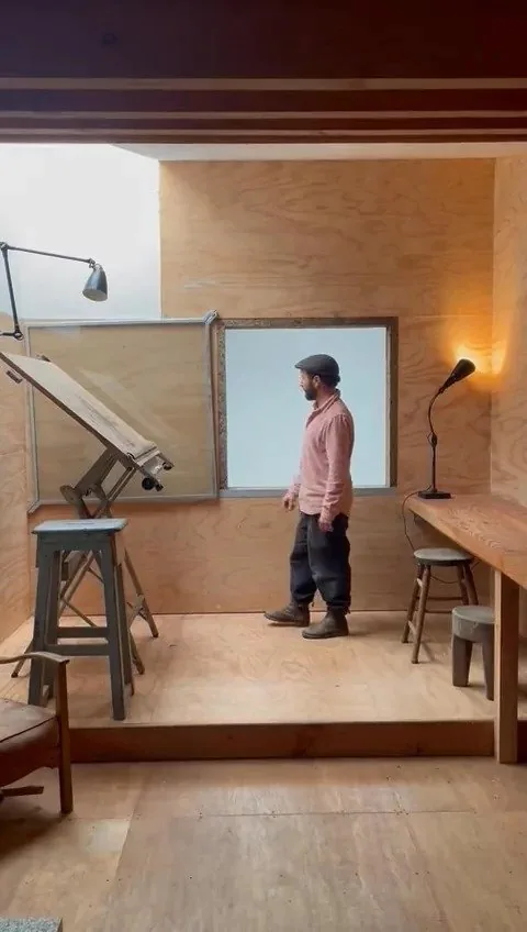 Art Barn'ın Mimari Hünerleri: Kaybolan Balkon ve Dönen Pencere