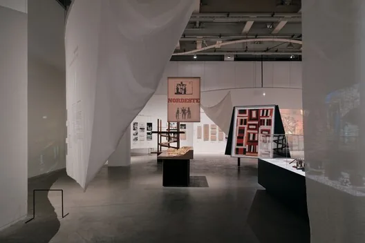 Hayatta Kalma Poetikası: Lina Bo Bardi'nin İlk Çin Sergisi