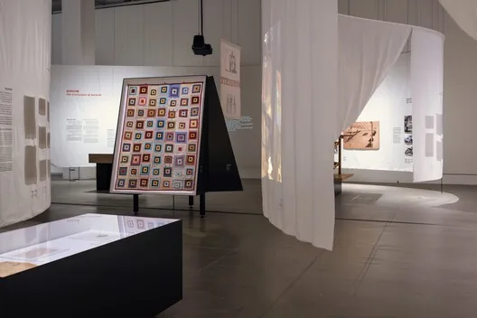 Hayatta Kalma Poetikası: Lina Bo Bardi'nin İlk Çin Sergisi