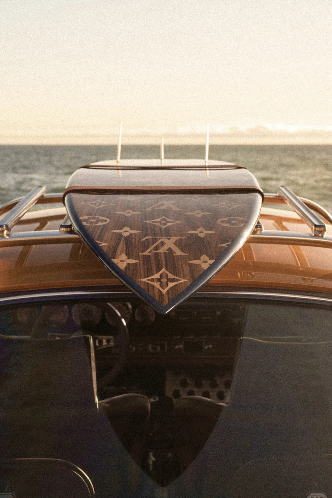 Singer ve Louis Vuitton: 911'i Sanata Dönüştüren İşbirliği