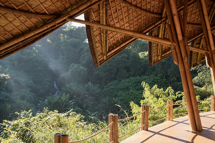 Pablo Luna'dan Bali'deki Lotus Formlu Bambu Yoga Köşkü