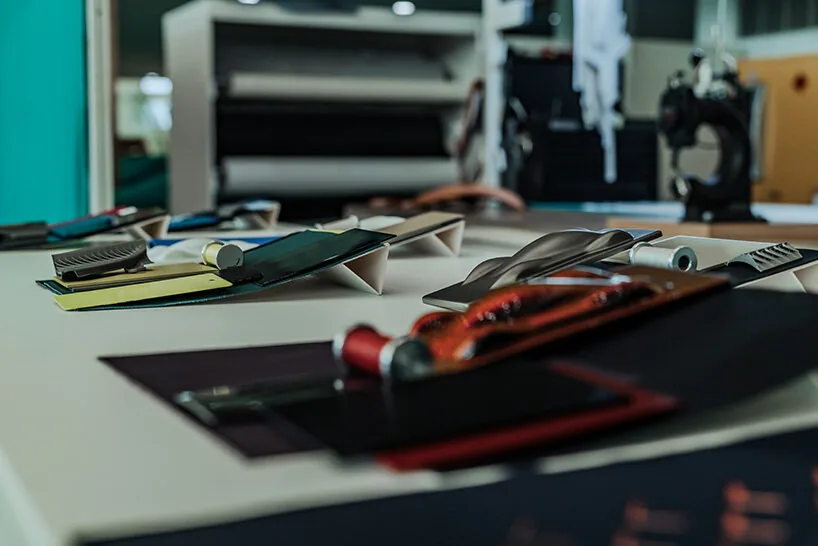 Aston Martin Valen: Renk Değiştiren Süper Otomobil