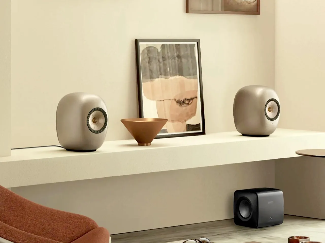 Ross Lovegrove'un KEF LS LUXE'si: Çakıl Taşı Gibi Hoparlörler