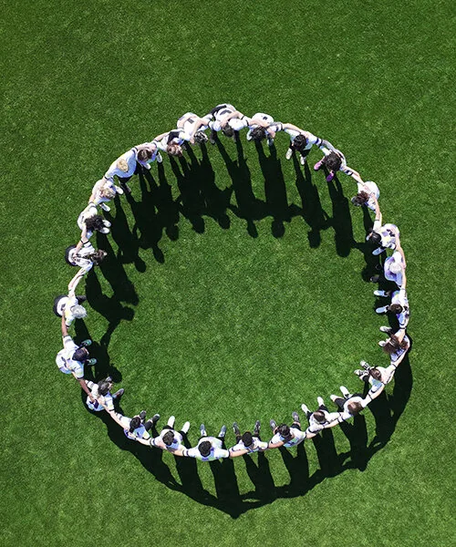 SIDELINED: Sporun Kazananları ve Kaybedenleri Yeniden Düşünmek