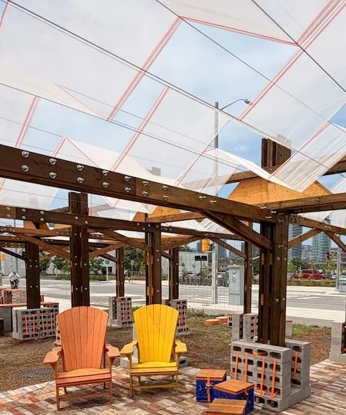 Toronto’da inşaat atıklarından kamusal alan: GXN ve ha/f