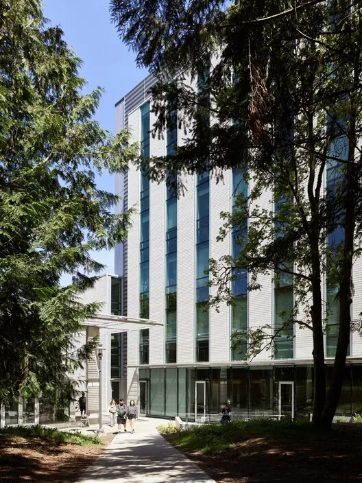 UBC'den Doğayla İç İçe Yeni Araştırma Merkezi: Mimari Detaylar