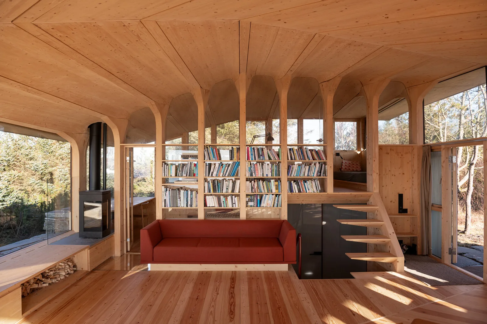 Cabin Sande: Viking Gemi Yapımından İlham Alan Bir Yazlık