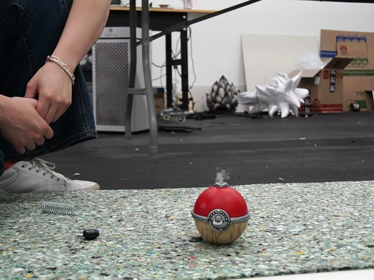 Zıplayıp Duman Çıkaran Pokéball: Bir Maker'ın Başyapıtı