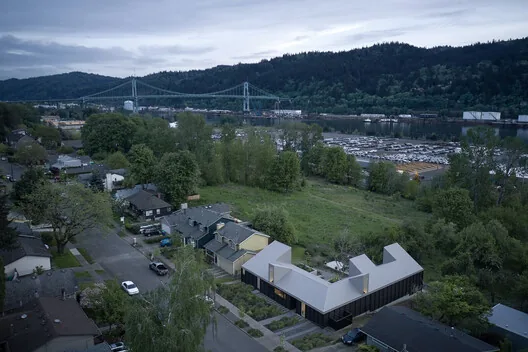 Portland’da Savaş Sonrası Evden Stüdyoya: Gradient House