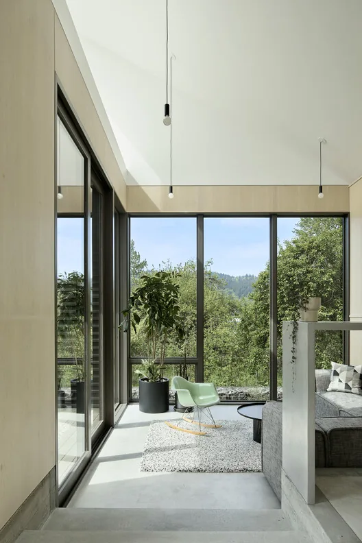 Portland’da Savaş Sonrası Evden Stüdyoya: Gradient House