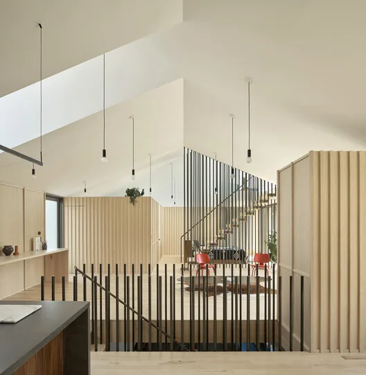 Portland’da Savaş Sonrası Evden Stüdyoya: Gradient House