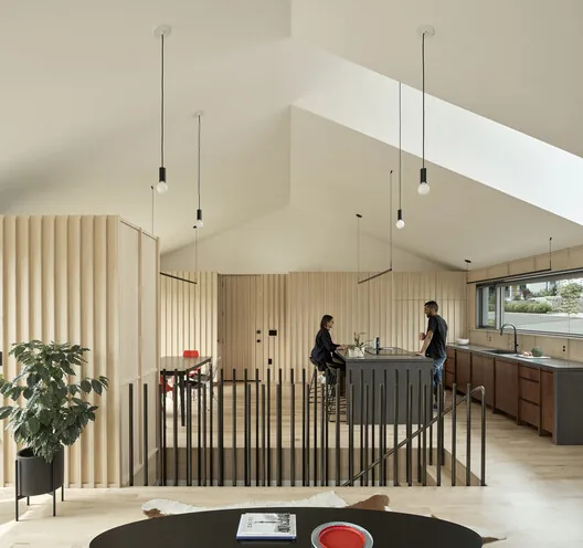 Portland’da Savaş Sonrası Evden Stüdyoya: Gradient House