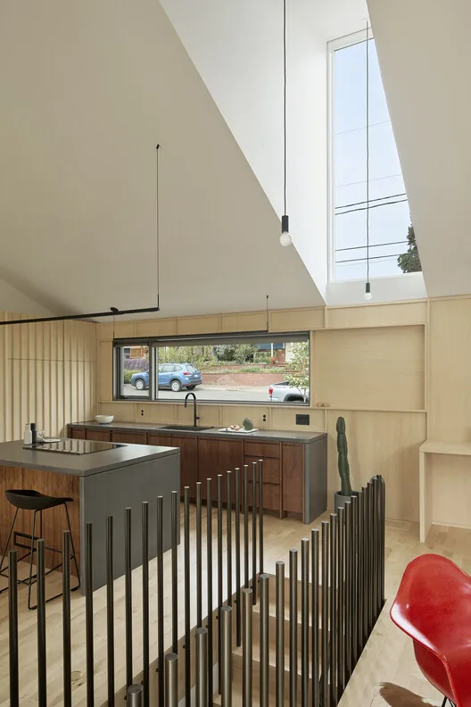 Portland’da Savaş Sonrası Evden Stüdyoya: Gradient House