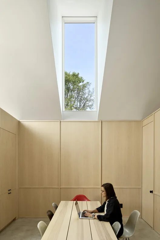 Portland’da Savaş Sonrası Evden Stüdyoya: Gradient House