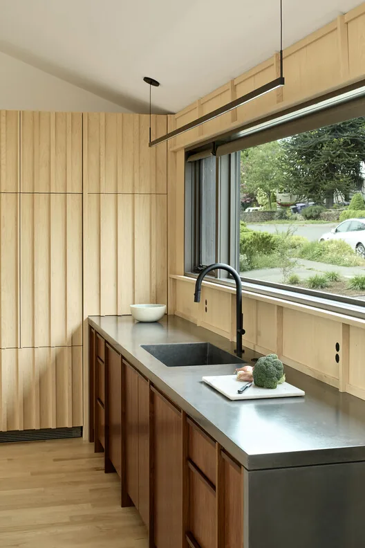 Portland’da Savaş Sonrası Evden Stüdyoya: Gradient House