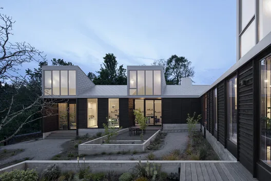 Portland’da Savaş Sonrası Evden Stüdyoya: Gradient House