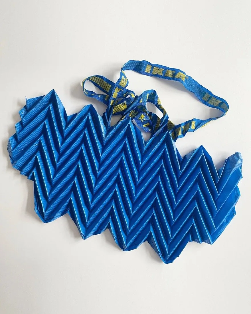 IKEA'nın Efsanevi Mavi Çantası Artık Katlanıp Cebe Sığıyor