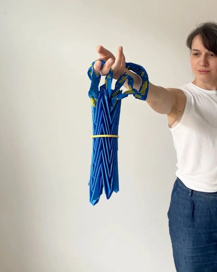 IKEA'nın Efsanevi Mavi Çantası Artık Katlanıp Cebe Sığıyor