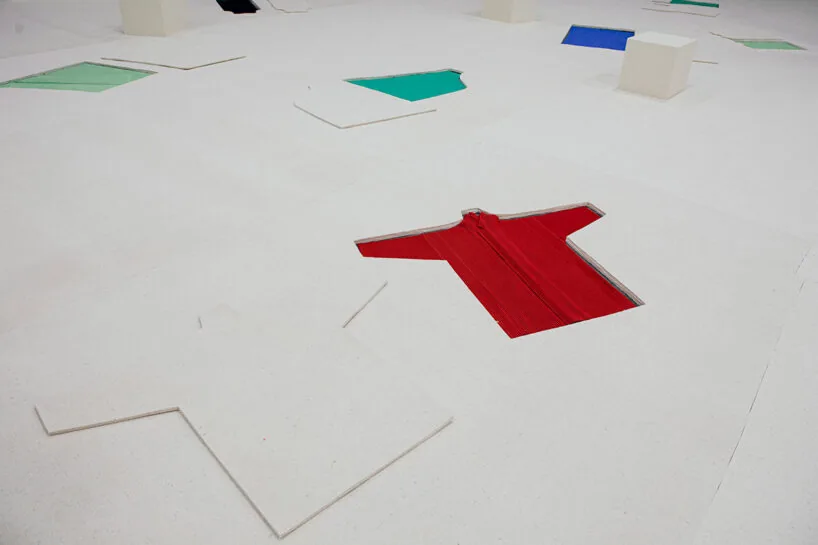 Issey Miyake, Matisse'in Kağıt Kesiklerini Sahneye Taşıdı