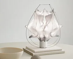 Issey Miyake, Matisse'in Kağıt Kesiklerini Sahneye Taşıdı