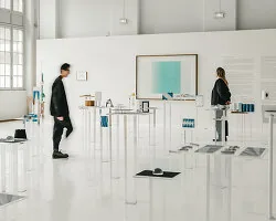 Issey Miyake, Matisse'in Kağıt Kesiklerini Sahneye Taşıdı