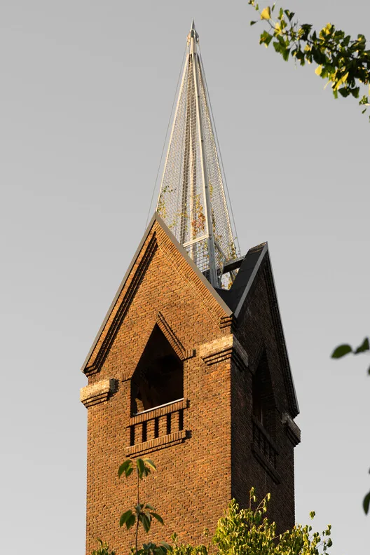 Julianakerk Yangınından Doğan JUUL: Kilise Kalıntıları Artık Bir Yuva