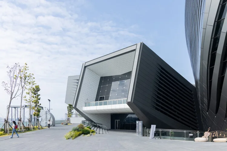 Kaohsiung Liman Terminali: Denizle Şehrin Buluştuğu Noktada Çok İşlevli Bir Yapı