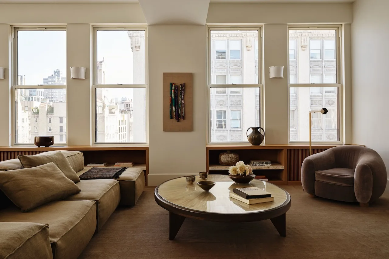 Karanlık Bir New York Dairesi, Studio Rosenthal ile Aydınlanıyor