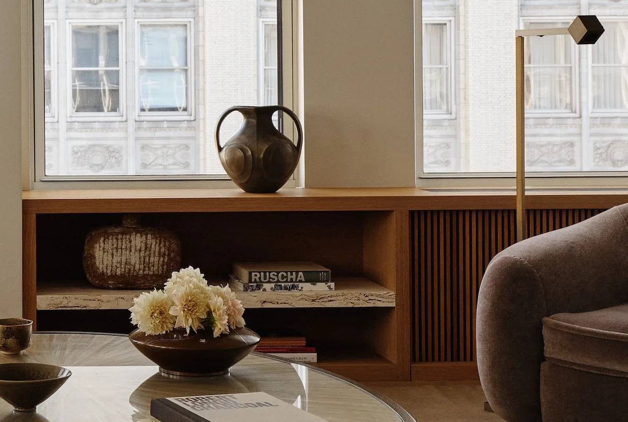 Karanlık Bir New York Dairesi, Studio Rosenthal ile Aydınlanıyor