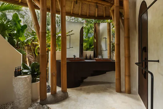 Kaymana Earth Villa: Bali'de Bambunun Doğayla Dansı