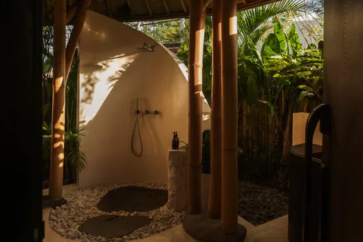 Kaymana Earth Villa: Bali'de Bambunun Doğayla Dansı
