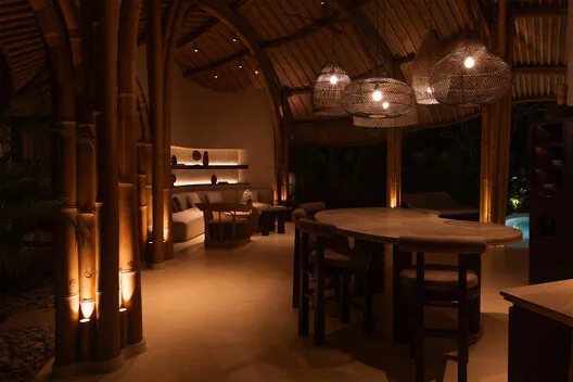 Kaymana Earth Villa: Bali'de Bambunun Doğayla Dansı