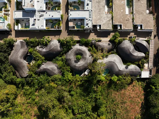 Kaymana Earth Villa: Bali'de Bambunun Doğayla Dansı