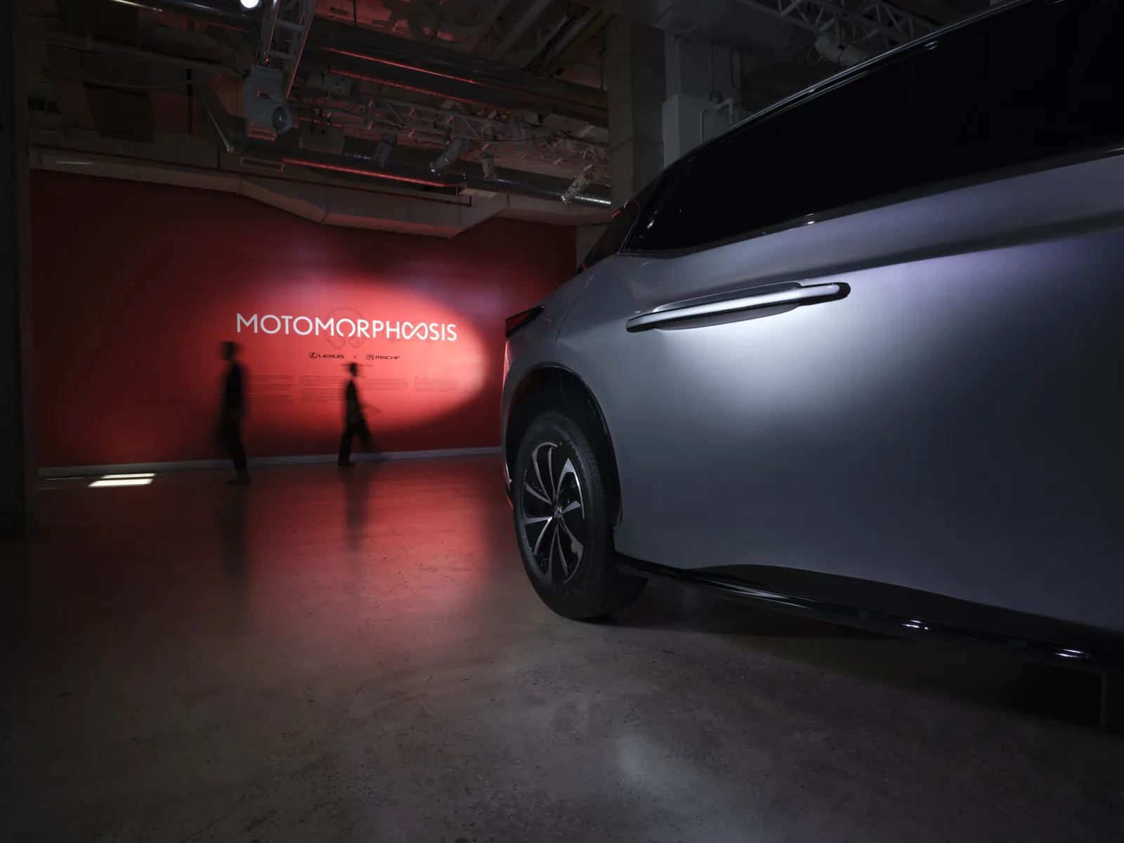 MSCHF, Lexus'u Sürreal Heykellere Dönüştürdü: Otomobil Tasarımında Yeni Bir Soluk