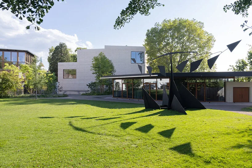 Zumthor'un Beyeler Genişlemesi Basel'de Sanatla Doğayı Buluşturuyor