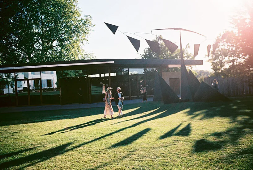 Zumthor'un Beyeler Genişlemesi Basel'de Sanatla Doğayı Buluşturuyor