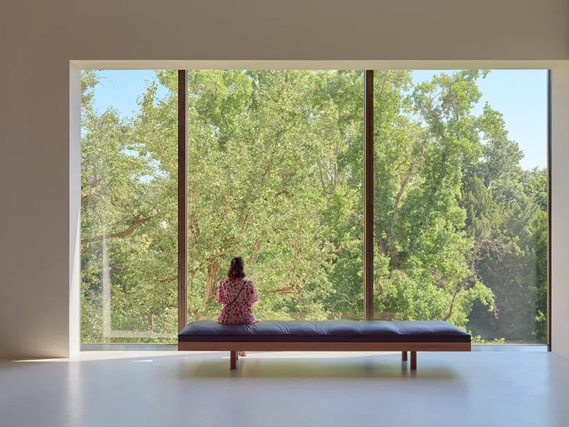 Zumthor'un Beyeler Genişlemesi Basel'de Sanatla Doğayı Buluşturuyor